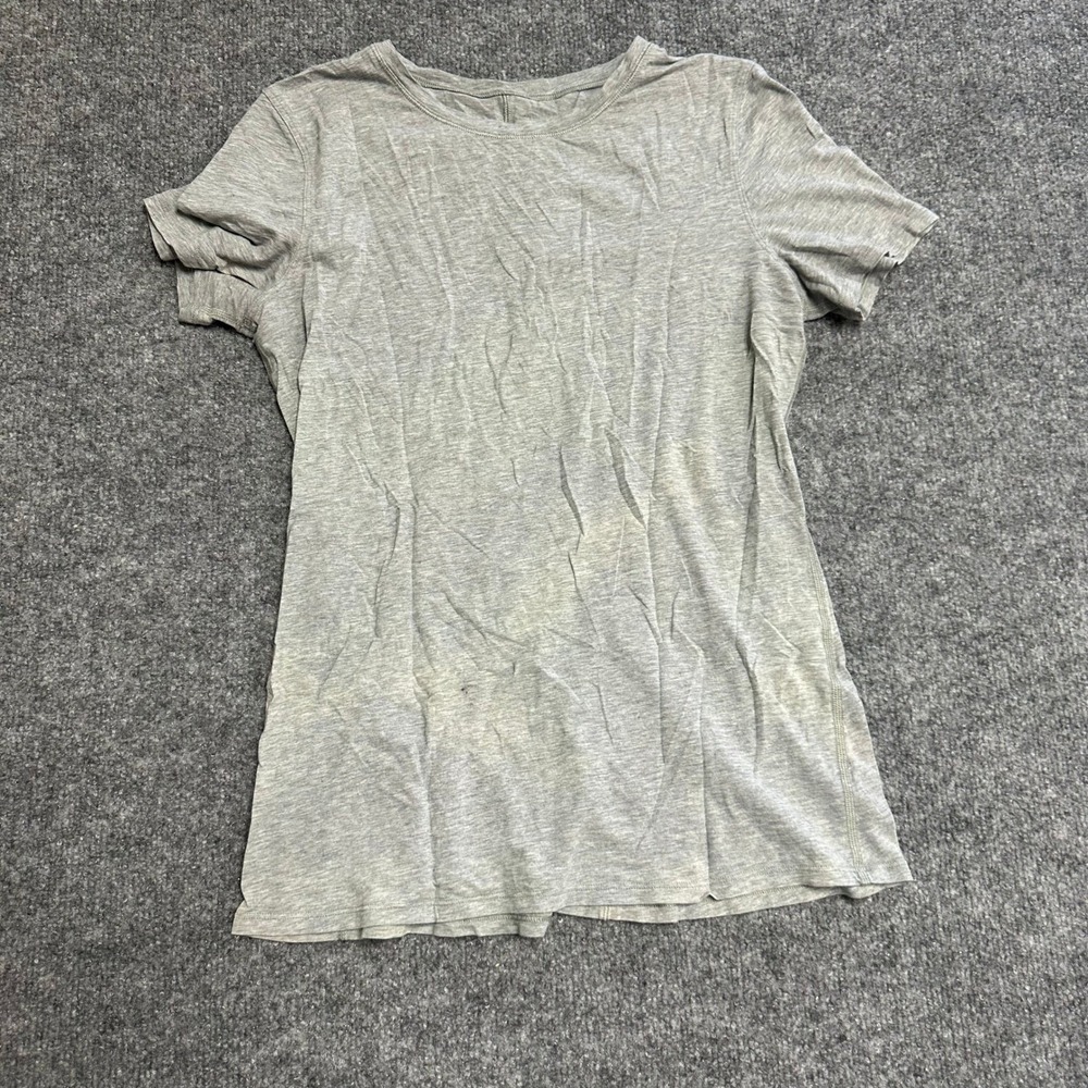 Lululemon T-Shirt Womens Size 6 Gray Short Sleeve Athletic Slim Fit Crew Neck